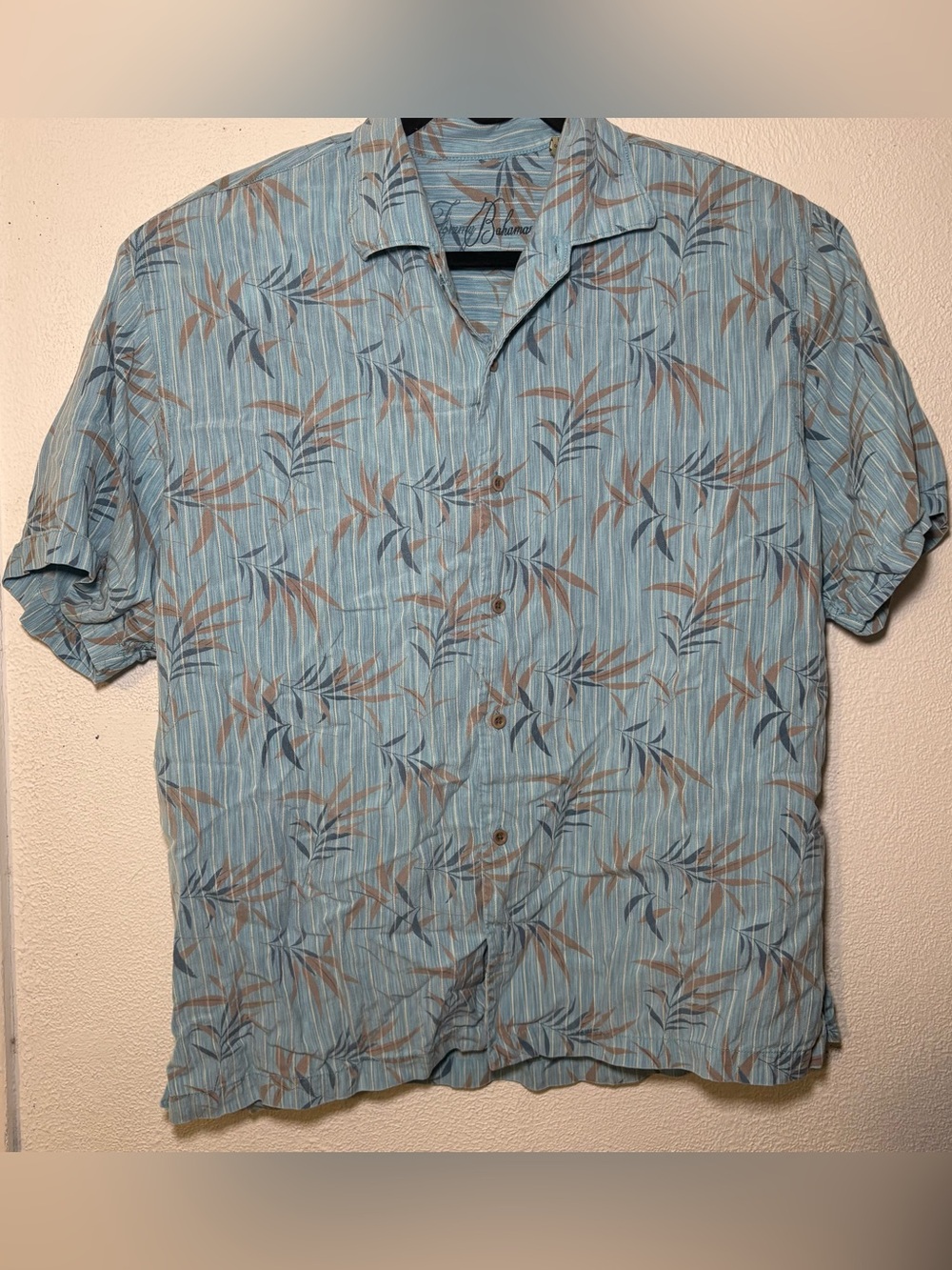 Tommy Bahama Men’s Large Light Blue Tropical Leaves Print Short-Sleeve Shirt